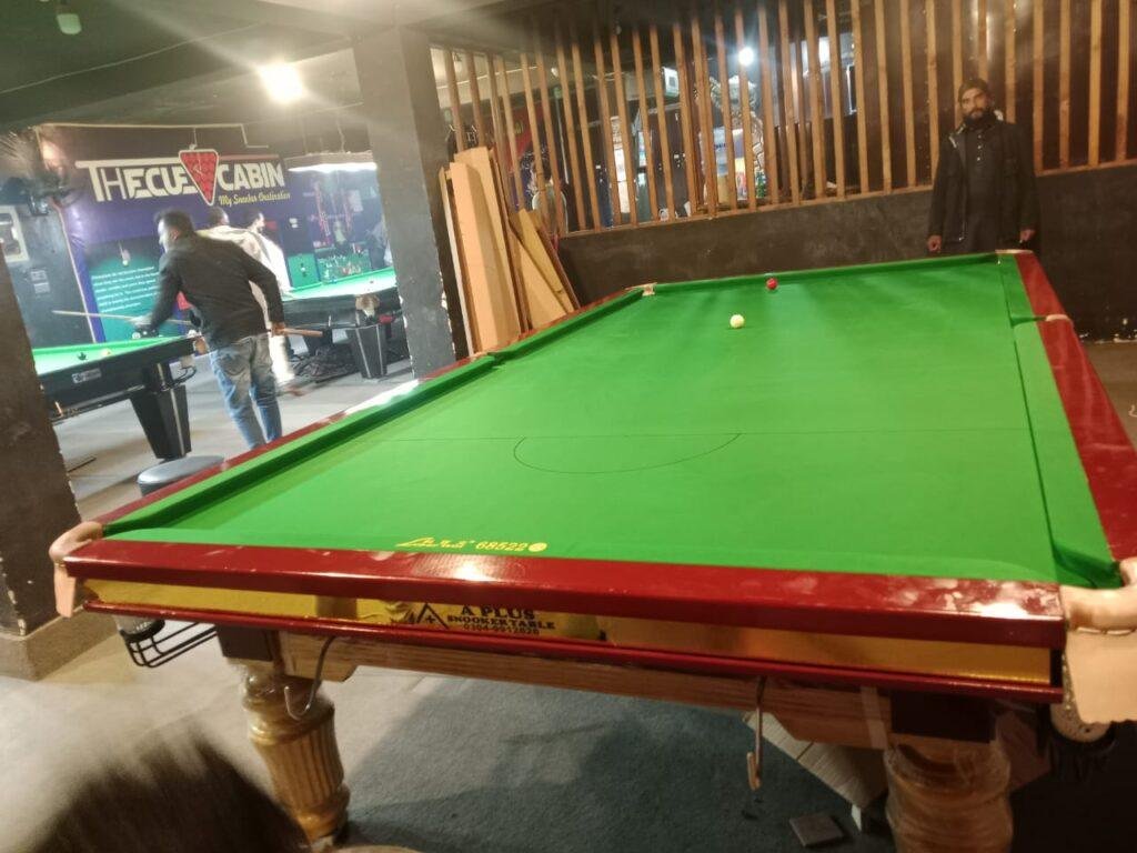 Star Snooker Table